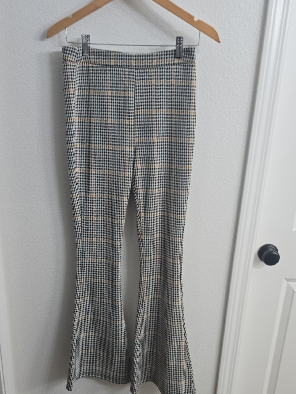 SO Plaid Flare Pants in Black, Brow  and Cream